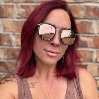 Ivy in Gold Sunglasses