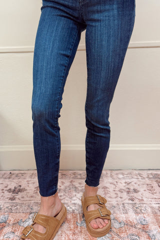 Judy Blue Dark Wash Skinny Jeans