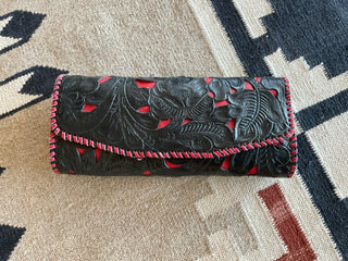 Black/red long tooled clutch